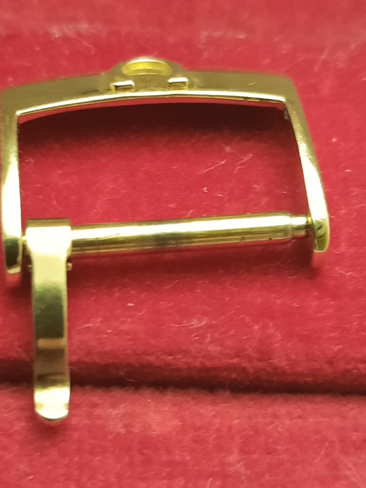 Omega-18k solid gold tüskecsat 16mm