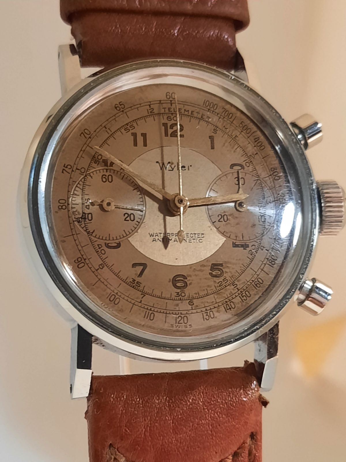 WYLER-HERMETIC-CHRO-Valjoux23-1946