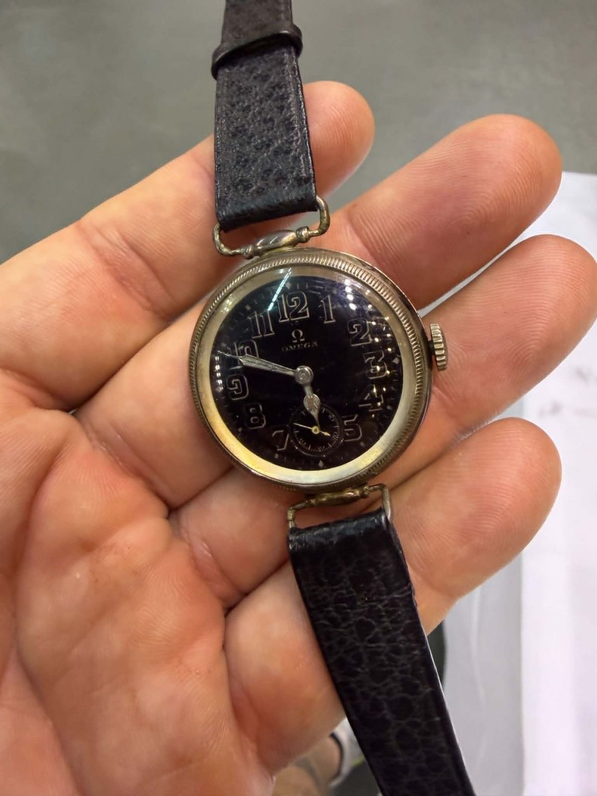 Omega-Empire-screw bezel-cal26.5SOB-1934-Trench watch-silver